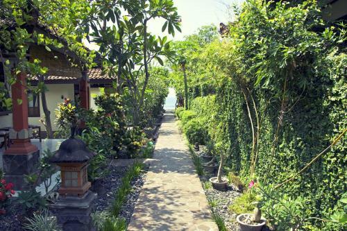 Temple Cafe & Seaside Cottages