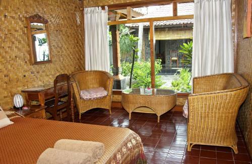 Temple Cafe & Seaside Cottages