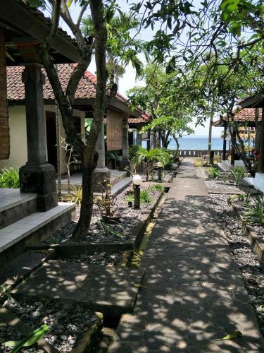 Temple Cafe & Seaside Cottages