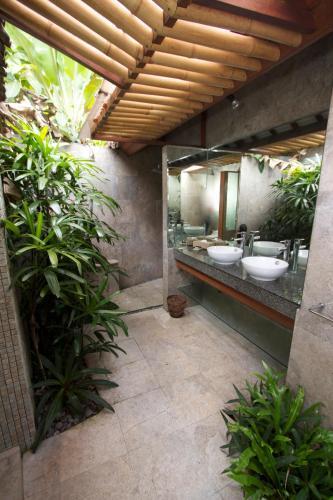 Bayshore Villa
