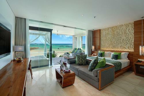 Hotel Candi Beach Resort & Spa