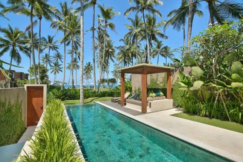 Hotel Candi Beach Resort & Spa