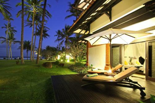 Hotel Candi Beach Resort & Spa