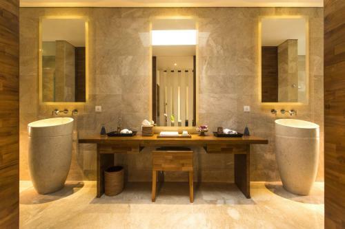 Hotel Candi Beach Resort & Spa