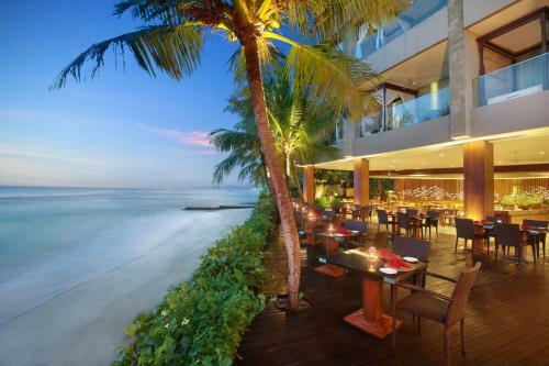 Hotel Candi Beach Resort & Spa