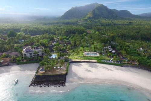 Hotel Candi Beach Resort & Spa