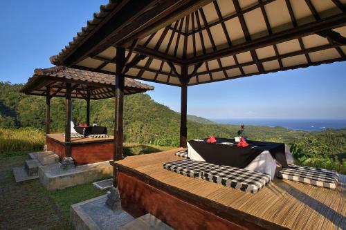 Hotel Candi Beach Resort & Spa