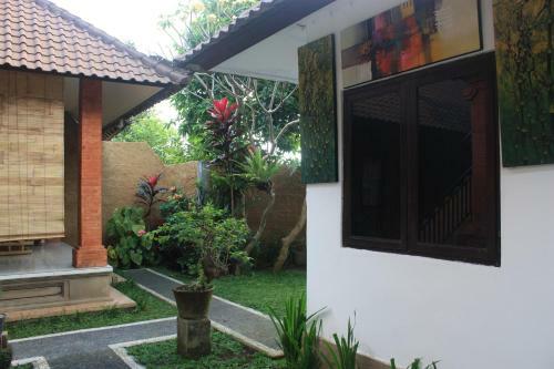 Hostal Santana Bali Home Stay