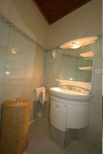 Hostal Pondok Bambu Seaside Bungalows