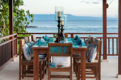 Villa Tirta Nila Beach House