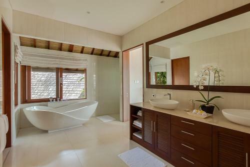 Villa Tirta Nila Beach House