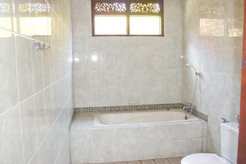 Hostal Sunarta House Homestay