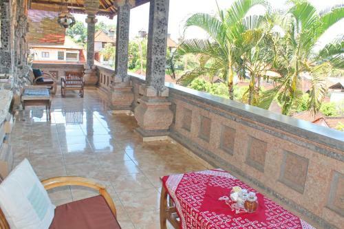 Hostal Sunarta House Homestay