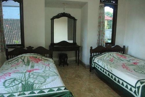 Hostal Sunarta House Homestay