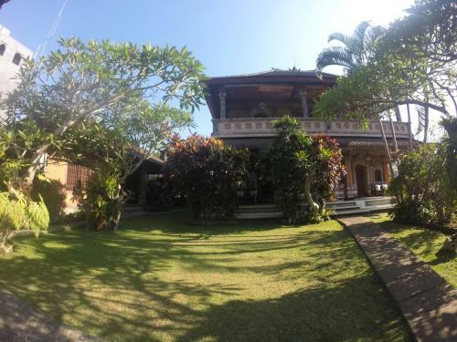 Hostal Sunarta House Homestay
