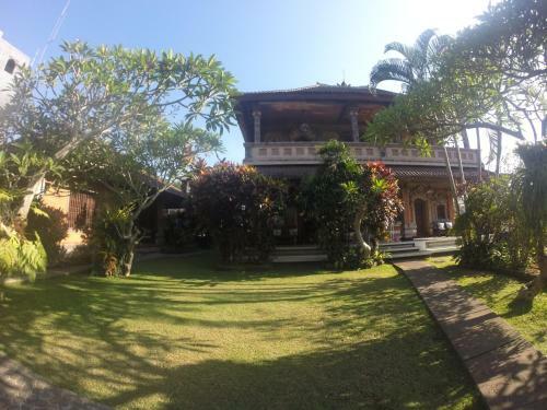 Hostal Sunarta House Homestay