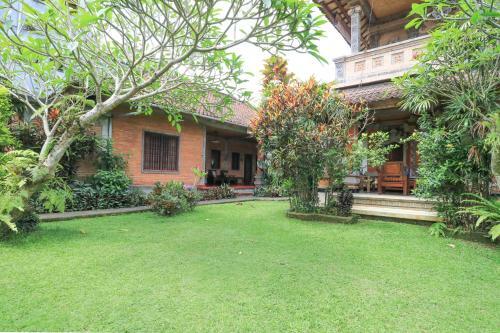 Hostal Sunarta House Homestay