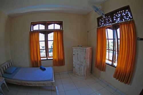 Hostal Surfers House