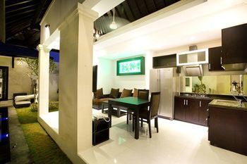 D&g Villas Legian