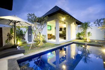D&g Villas Legian