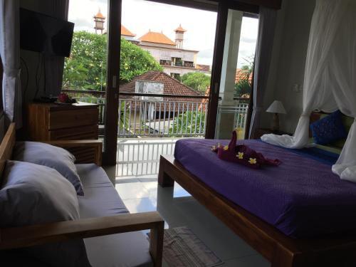 Hostal Merthayasa Bungalow 2