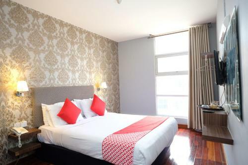 Grand City Hotel II