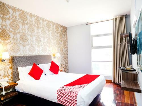 Grand City Hotel II