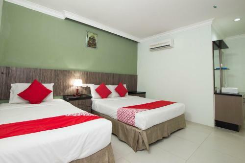 Crystal City Hotel