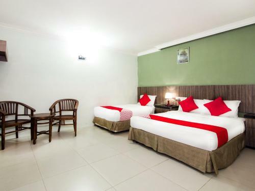Crystal City Hotel