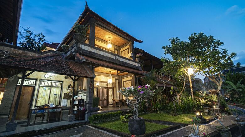 Hostal Kunang Kunang Guest House