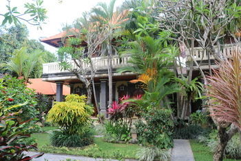 Kusnadi Hotel