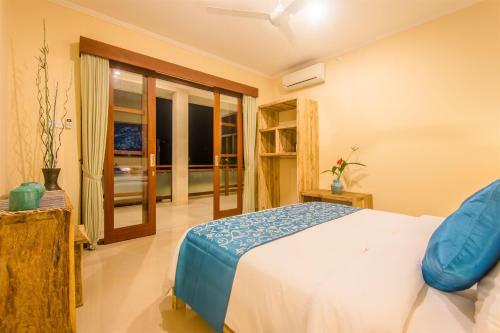 Villa Tepi Sungai