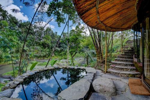 Hotel Bambu Indah