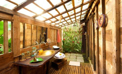 Hotel Bambu Indah