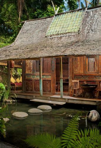 Hotel Bambu Indah