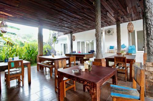 Hostal White Dove Villa
