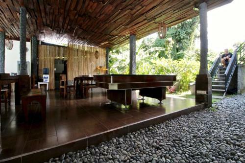 Hostal White Dove Villa