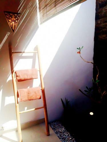 Hostal Aura Bungalow