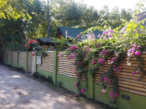 Hostal Oasi Bungalows