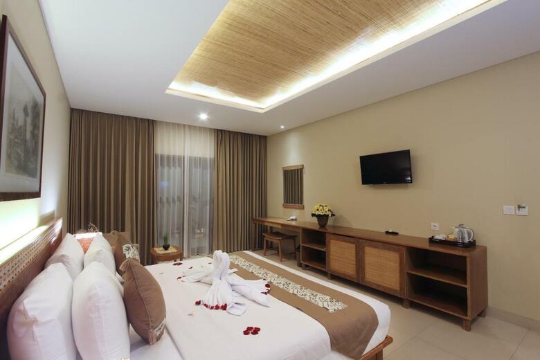 Hotel Radha Phala Resort & Spa