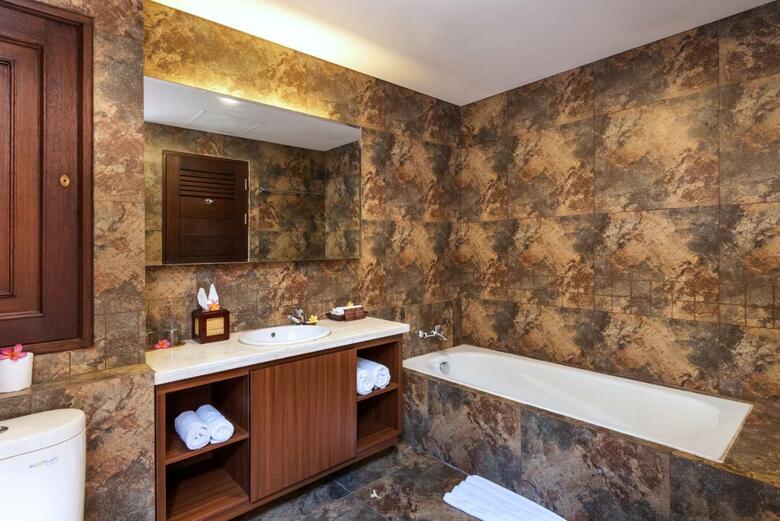 Hotel Radha Phala Resort & Spa