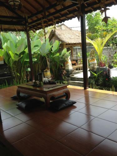 Hostal Nugraha Guest House 2