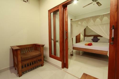 Hostal Suryadina Guest House