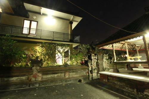 Hostal Suryadina Guest House