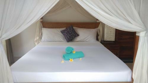 Hostal Suryadina Guest House