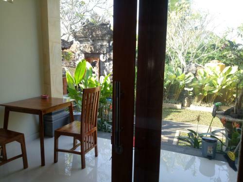 Hostal Suryadina Guest House