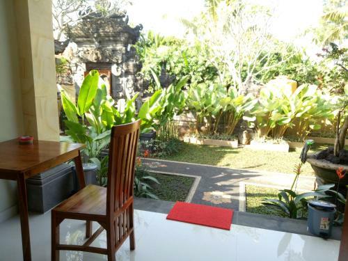 Hostal Suryadina Guest House