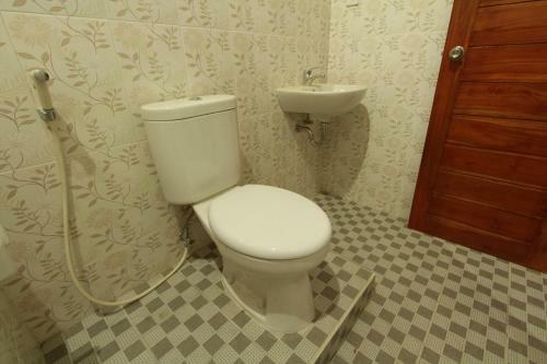 Hostal Suryadina Guest House