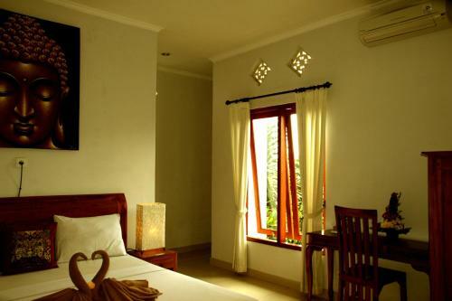 Hostal Suryadina Guest House