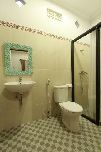 Hostal Suryadina Guest House